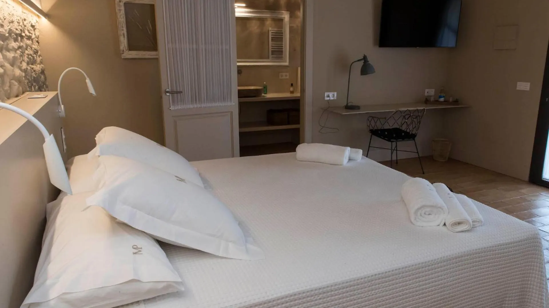 Mas Pla Bed & Breakfast Riudellots de la Selva
