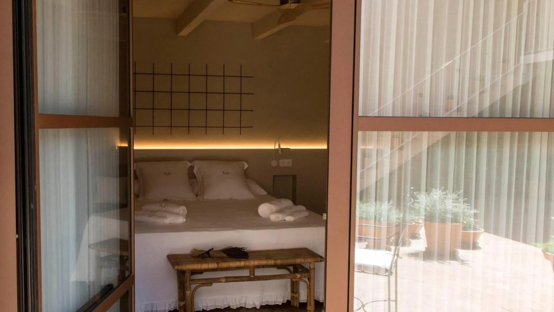 Mas Pla Bed & Breakfast Riudellots de la Selva Spain